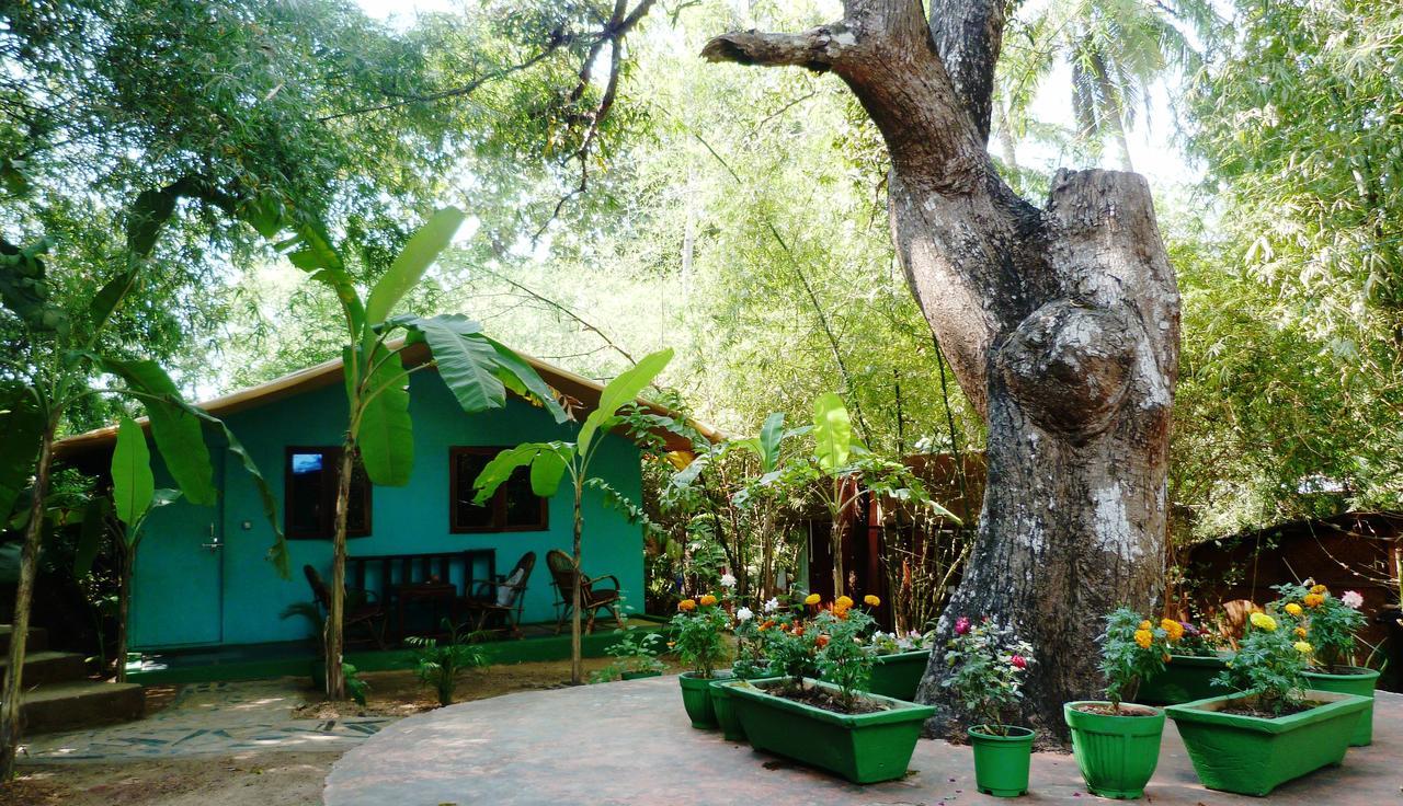 Secret Garden Resort Patnem Beach Exterior photo